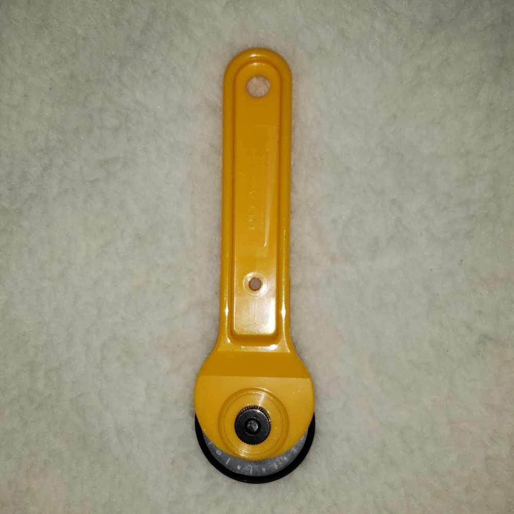 Olfa Yellow Rotary Cutter - Picture 2 of 3